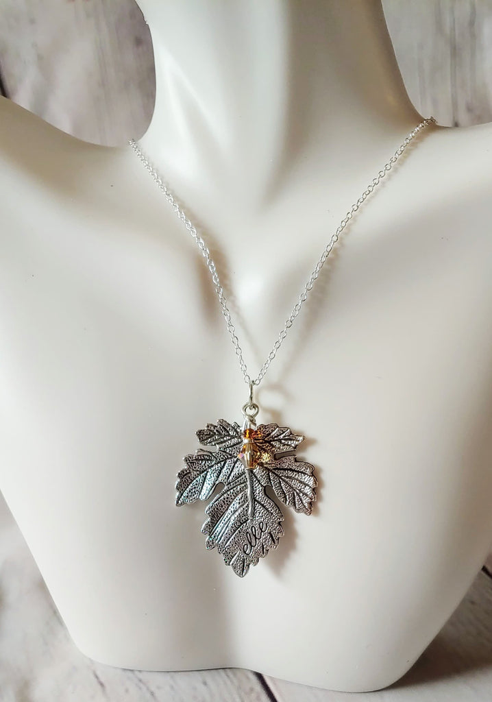 Maple Leaf Necklace – heartsabustin