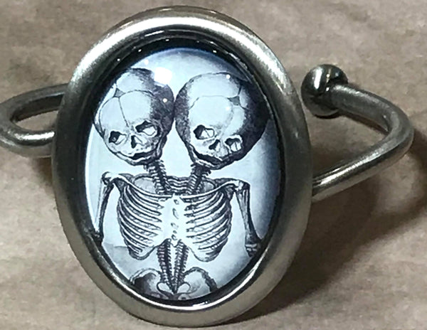 Conjoined Twins Cameo Cuff Bracelet (V1)